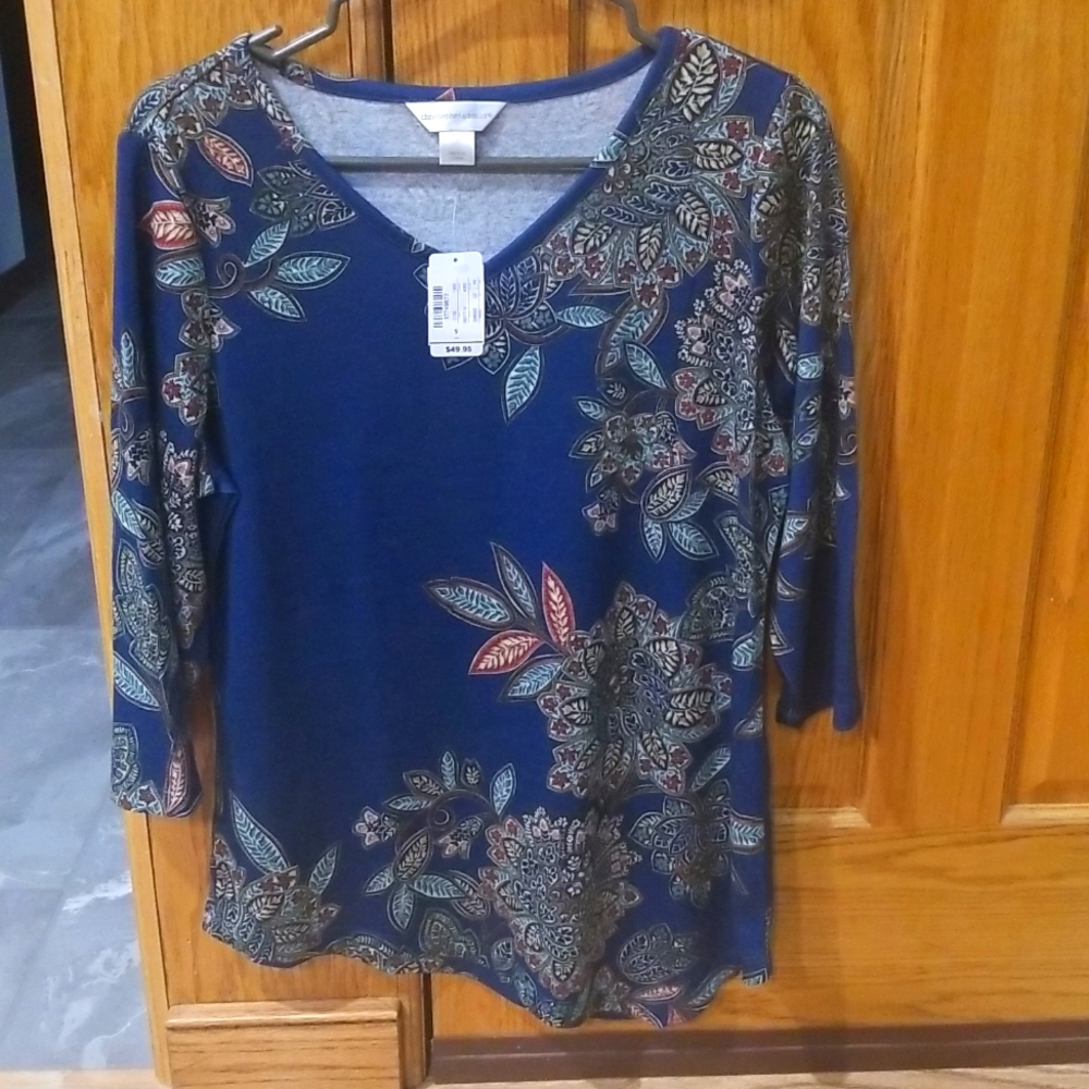 Small, woman's blue floral vneck blouse. Christopher & Banks. New with tags.